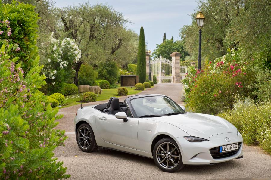  Mazda MX-5 Roadster 2014 года  (фото 44 из 62)